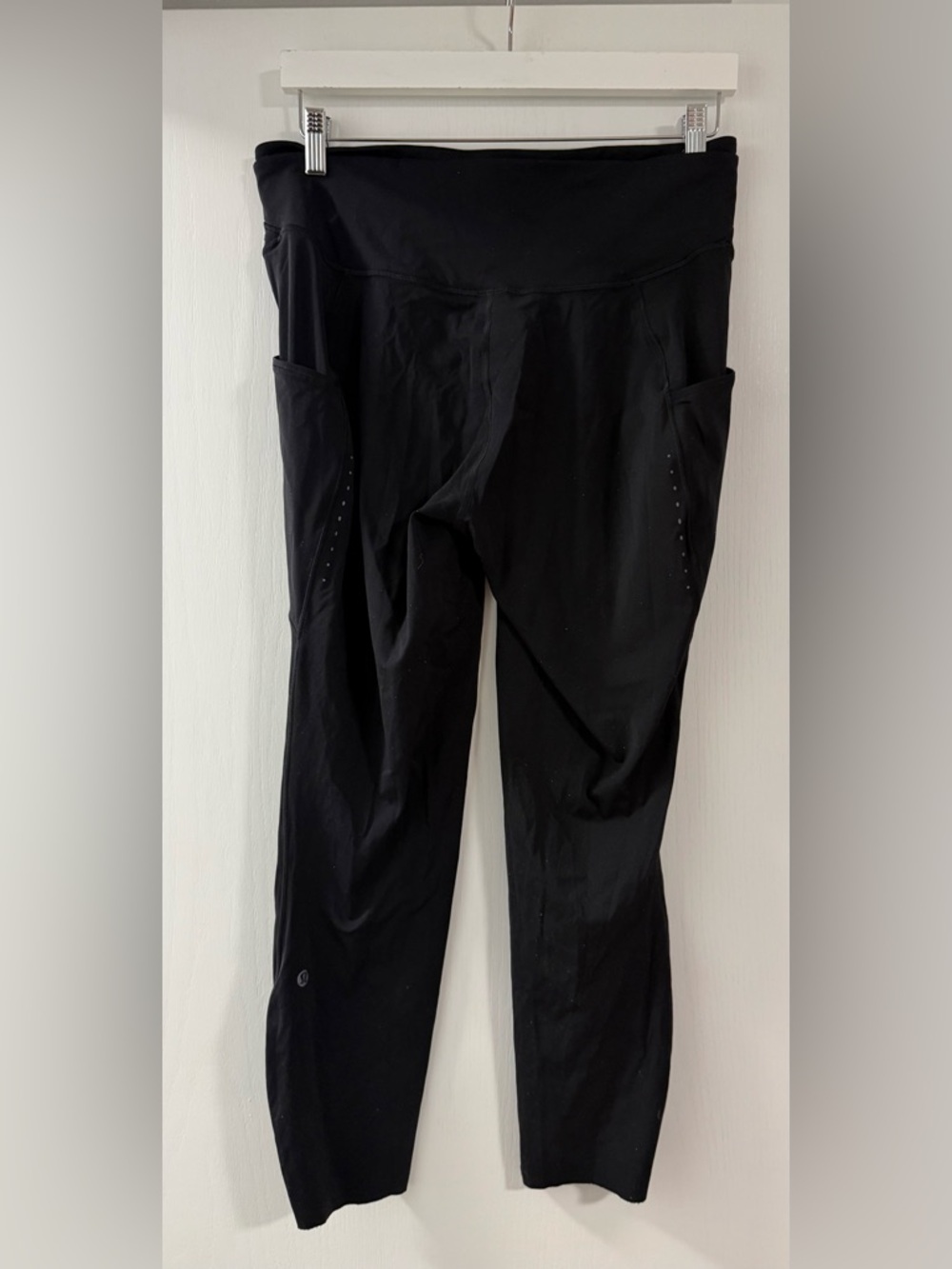 lululemon athletica Black High-Waist Leggings with thigh pockets size 12 - Picture 2 of 11